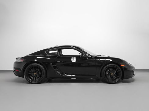 Certified 2022 Porsche 718 Cayman RWD image 13