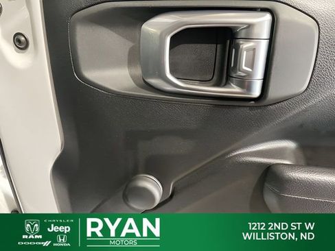 Used 2023 Jeep Gladiator Sport w/ Trailer Tow Package image 35