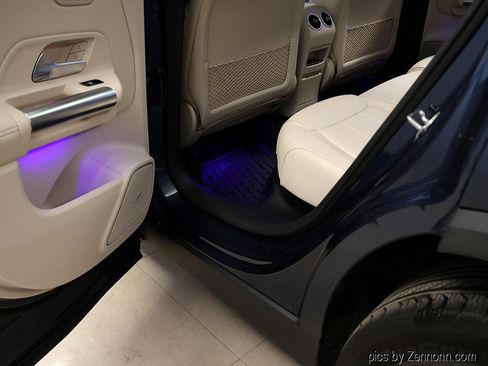 Used 2021 Mercedes-Benz GLA 250 4MATIC image 28