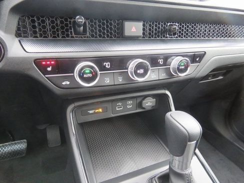 Used 2024 Honda CR-V EX image 13