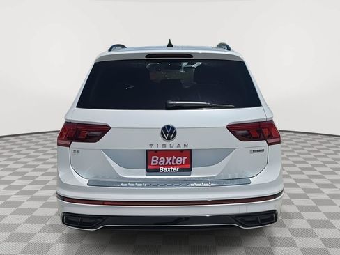Used 2024 Volkswagen Tiguan SE R-Line AWD/4WD image 8