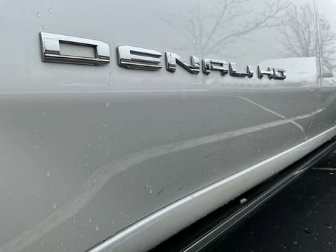 Used 2024 GMC Sierra 3500 Denali Ultimate image 29
