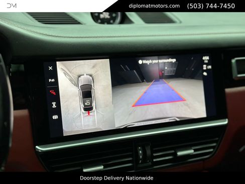 Used 2022 Porsche Cayenne Turbo w/ Performance Package (PG2) image 31