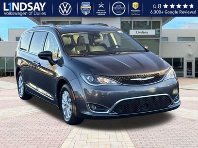 Used 2018 Chrysler Pacifica Touring-L Plus w/ Advanced Safetytec Group
