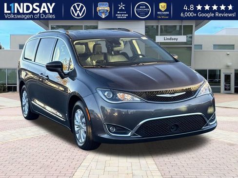 Used 2018 Chrysler Pacifica Touring-L Plus w/ Advanced Safetytec Group image 1