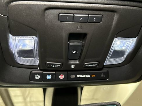 Used 2021 GMC Sierra 1500 AT4 w/ AT4 Value Package AWD/4WD image 28