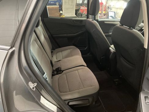 Used 2022 Ford Escape SE image 7
