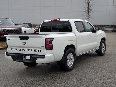 Used 2022 Nissan Frontier SV w/ SV Premium Package image 5