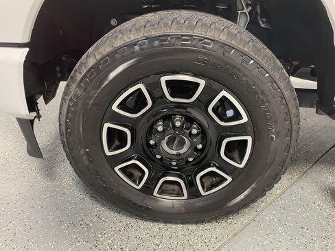 Used 2025 Ford F250 Platinum image 37