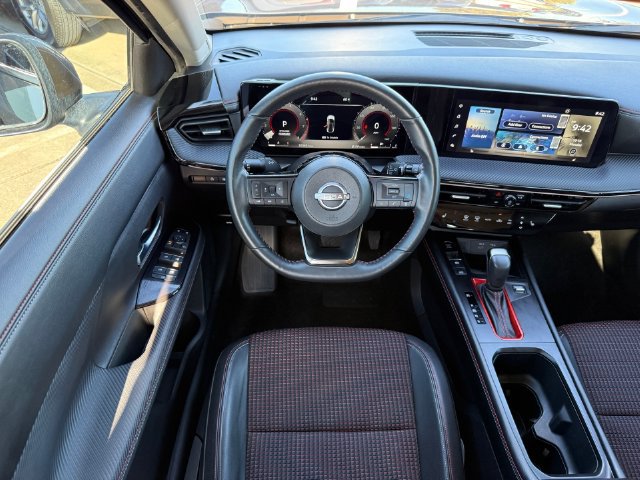 Used 2025 Nissan Kicks SR w/ SR Premium Package AWD/4WD image 22