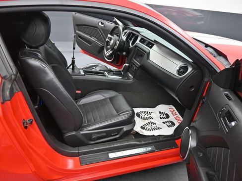 Used 2013 Ford Mustang Premium w/ Electronics Pkg image 3