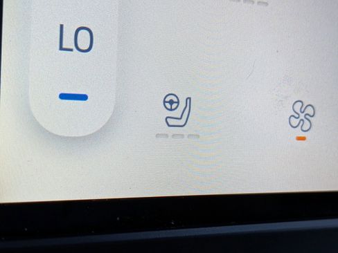 Certified 2024 Ford Edge SEL w/ Convenience Package image 28