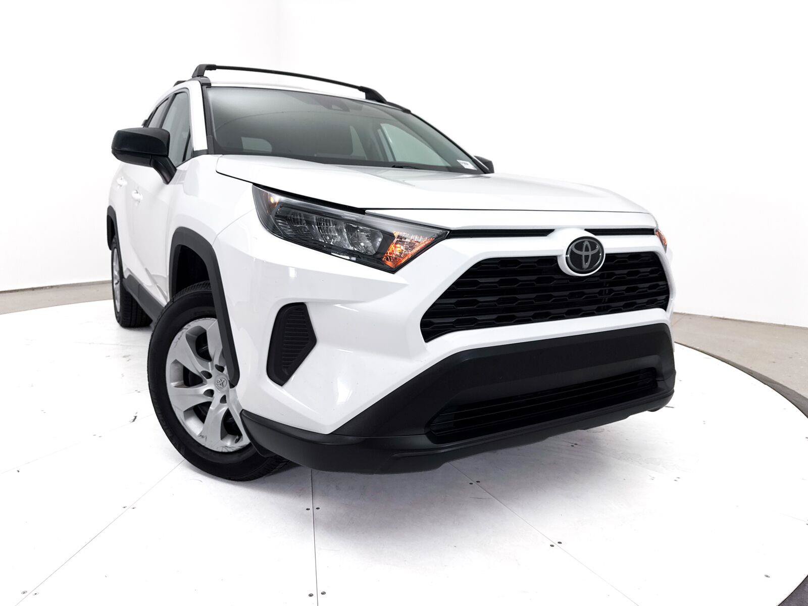 Used 2021 Toyota RAV4 LE w/ Carpet Mat Package (TMS) FWD image 5