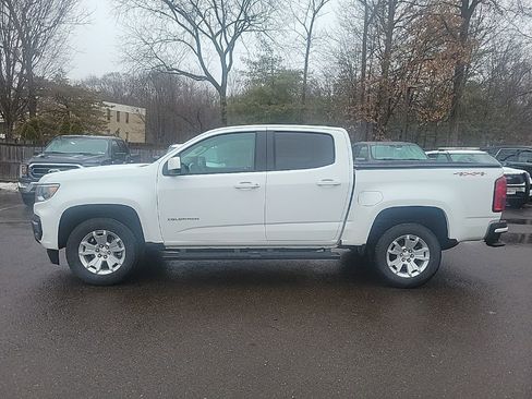 Used 2022 Chevrolet Colorado LT w/ Safety Package image 8