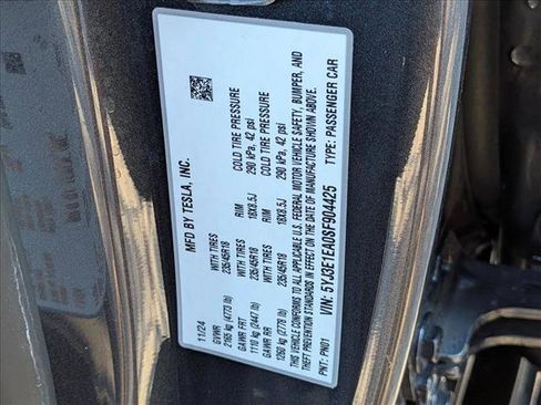 Used 2025 Tesla Model 3 Long Range image 25