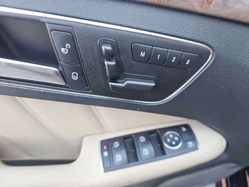 Used 2013 Mercedes-Benz E 350 E 350 Sport 4MATIC AWD 4dr Sed image 21