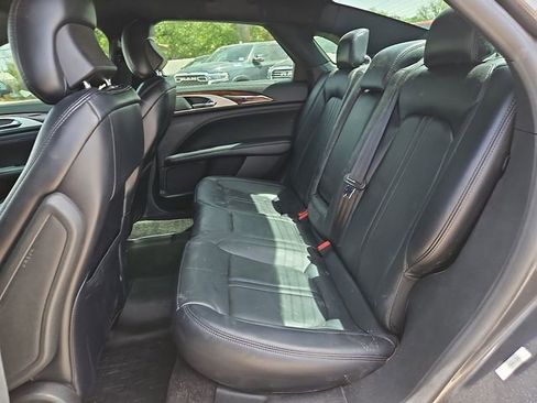 Used 2019 Lincoln MKZ Reserve FWD image 11