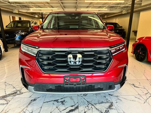 Used 2025 Honda Pilot EX-L image 2