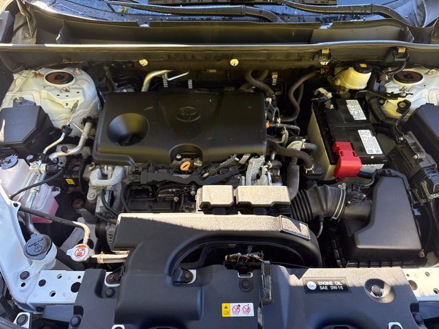 Used 2021 Toyota RAV4 LE AWD/4WD image 20