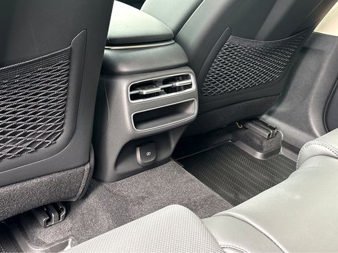 New 2026 Genesis GV70 2.5T image 25