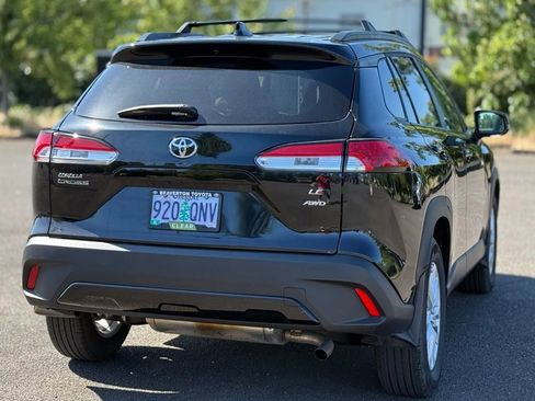 Used 2025 Toyota Corolla Cross LE w/ Moonroof Package AWD/4WD image 5