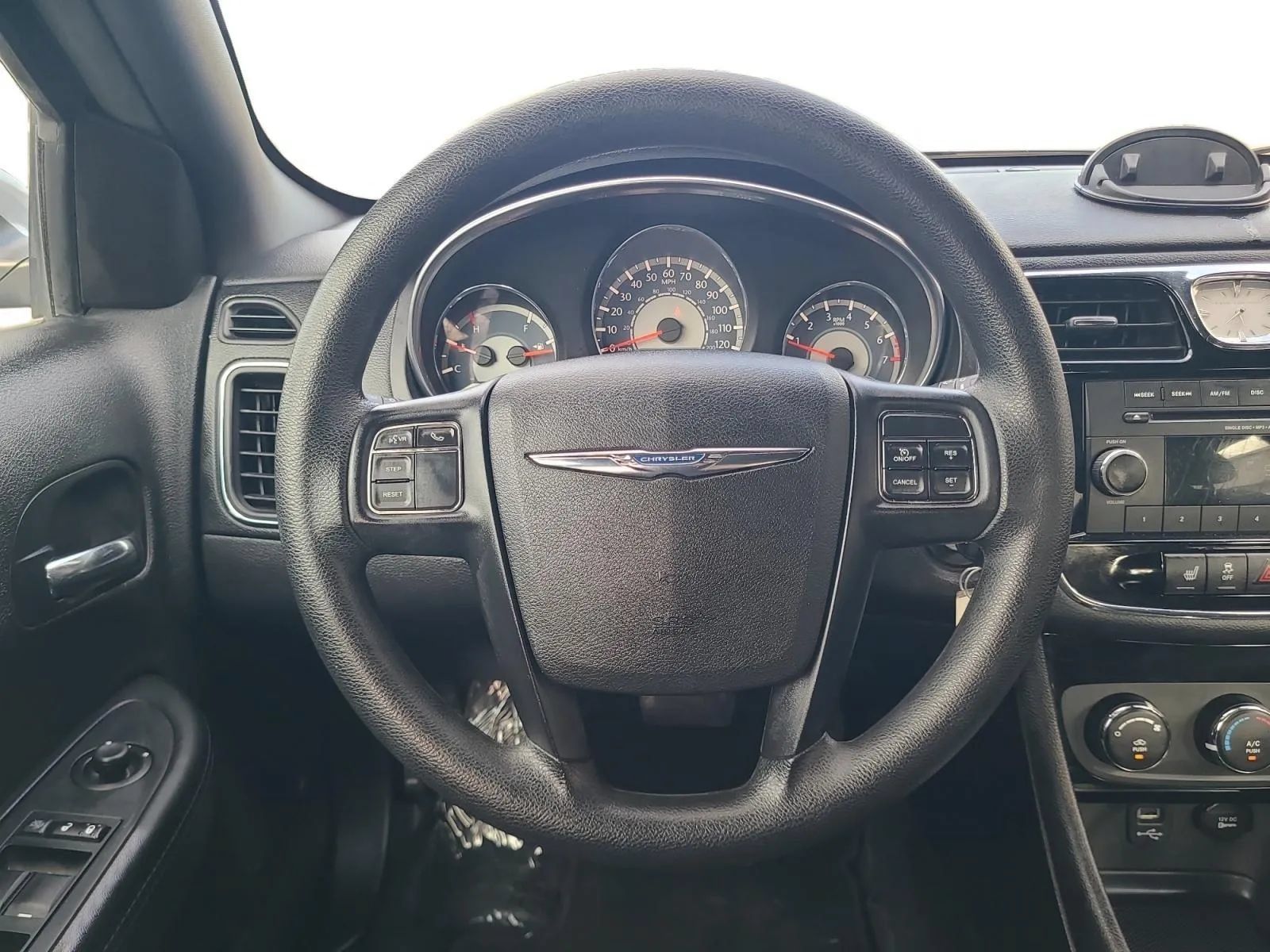 Used 2014 Chrysler 200 LX FWD image 12