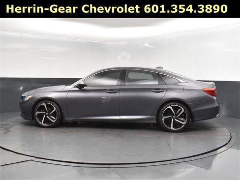 Used 2018 Honda Accord Sport image 16