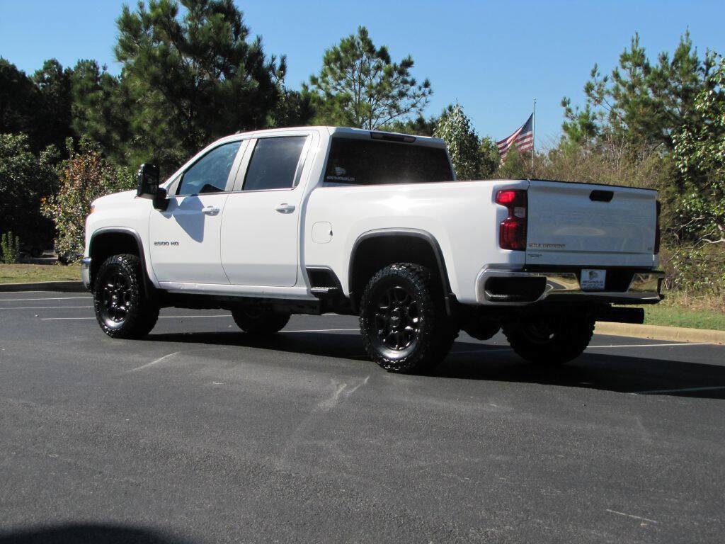 Used 2024 Chevrolet Silverado 2500 LT AWD/4WD image 7