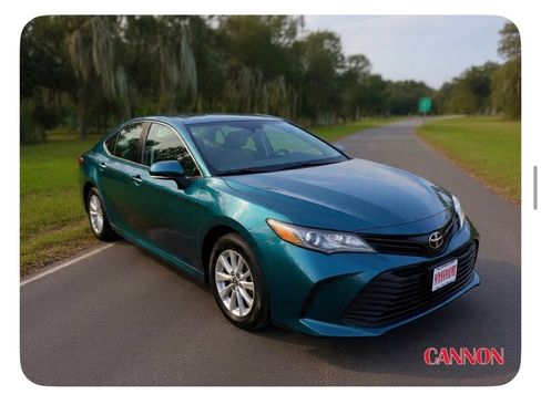 Used 2025 Toyota Camry LE w/ Convenience Package FWD image 2