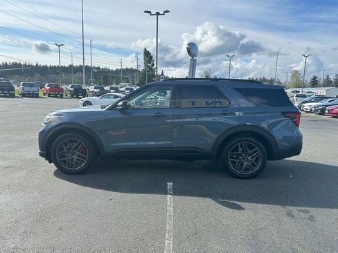 New 2026 Ford Explorer ST image 5