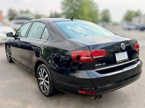 Used 2017 Volkswagen Jetta SE FWD image 5