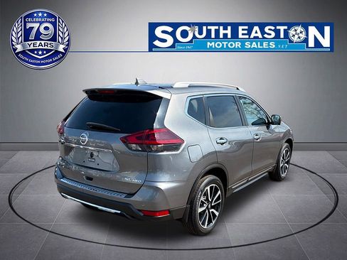 Used 2019 Nissan Rogue SL w/ Premium Package image 6