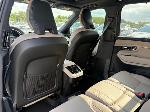 New 2026 Volvo XC90 B6 Ultra image 21