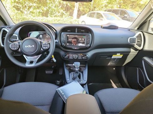 New 2025 Kia Soul LX image 8