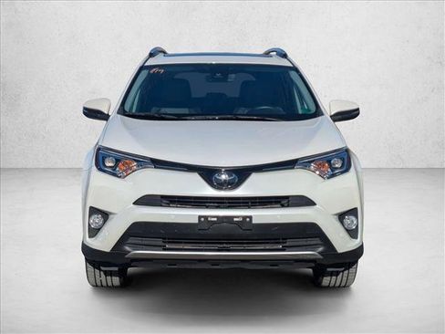 Used 2016 Toyota RAV4 Limited image 2