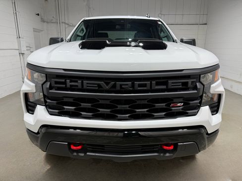 Used 2026 Chevrolet Silverado 1500 Custom Trail Boss AWD/4WD image 2