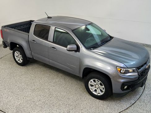 Used 2022 Chevrolet Colorado LT w/ LT Convenience Package AWD/4WD image 13