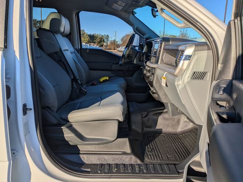 New 2026 Ford F450 XL w/ XL Chrome Package AWD/4WD image 35