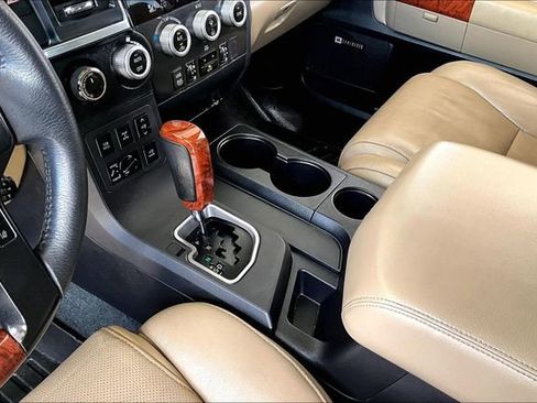 Used 2018 Toyota Sequoia Platinum image 15