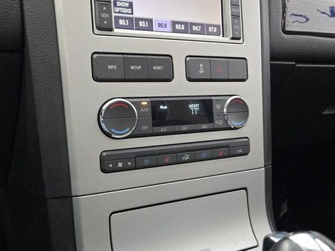 Used 2008 Lincoln MKX AWD image 24