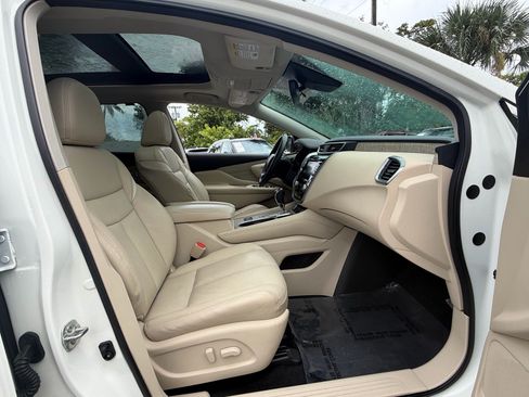 Used 2019 Nissan Murano SL w/ SL Technology Package FWD image 18