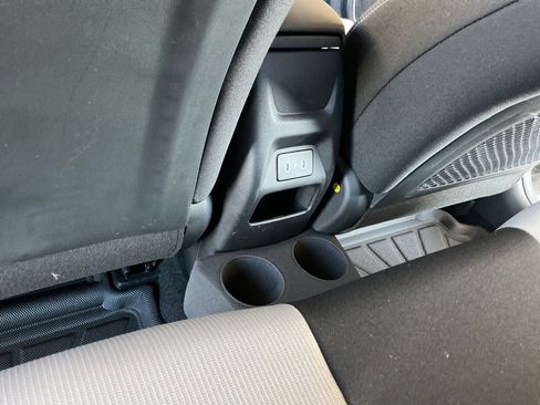 Used 2026 Hyundai Venue SEL FWD image 12