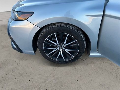 Used 2023 Toyota Camry SE w/ Cold Weather Package image 14