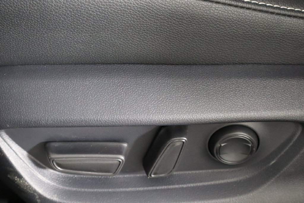 Used 2026 Toyota Camry SE FWD image 23