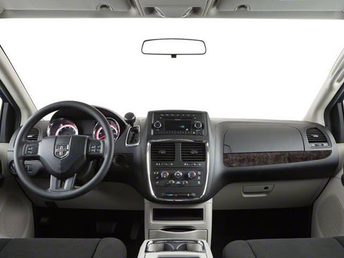 Used 2012 Dodge Grand Caravan SXT FWD image 5