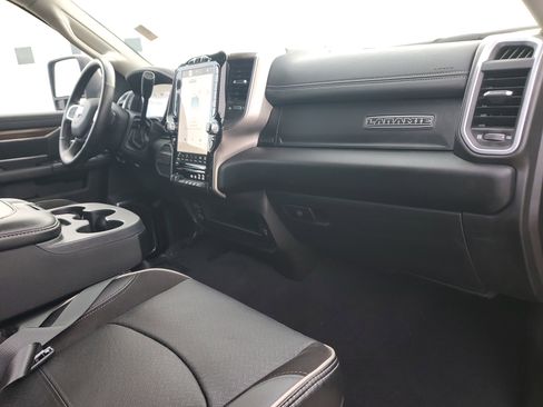 Used 2024 RAM 2500 Laramie image 14