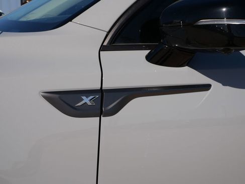 Used 2023 Kia Sorento SX Prestige image 12