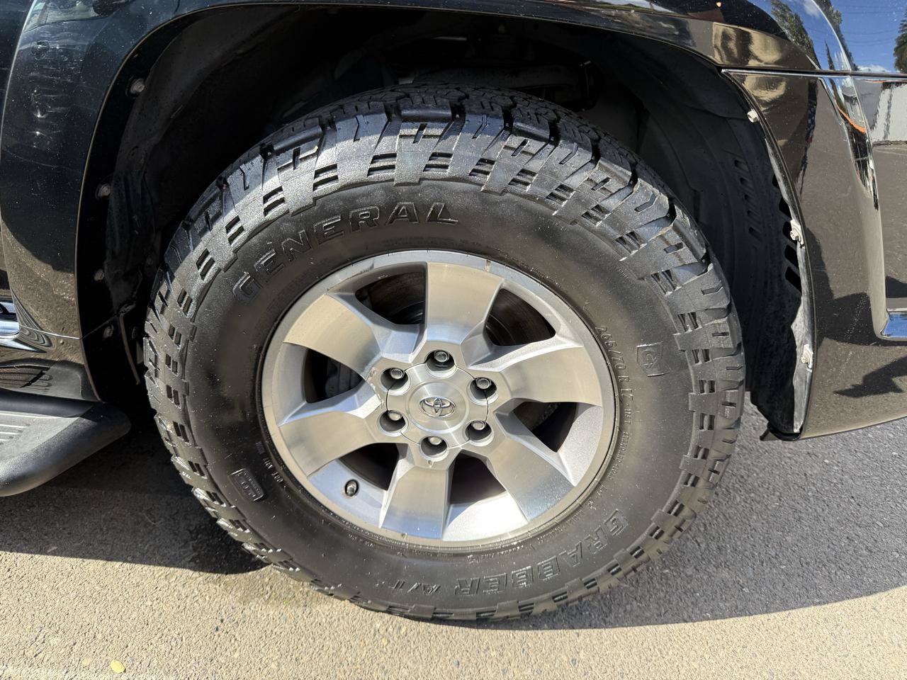 Used 2011 Toyota 4Runner SR5 RWD image 29