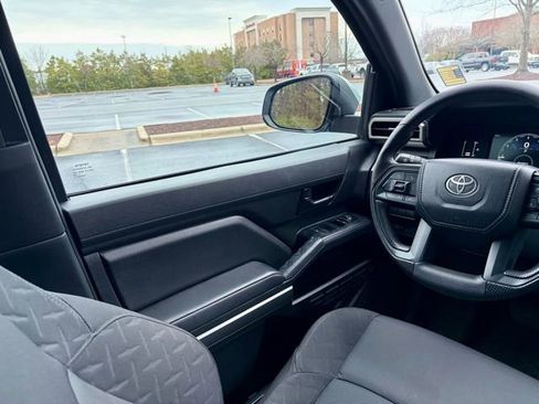 Used 2025 Toyota Tacoma SR5 image 22