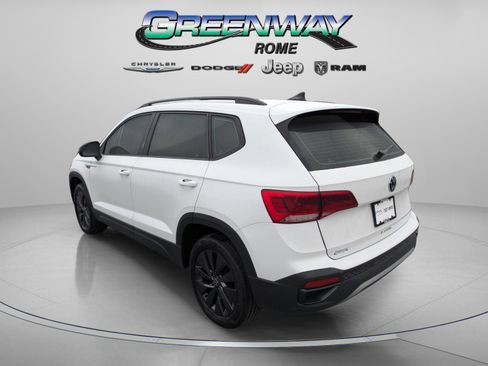 Used 2024 Volkswagen Taos S image 7